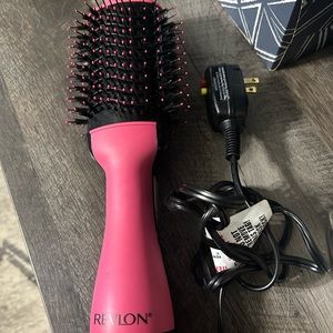 Revlon blow dryer hair brush